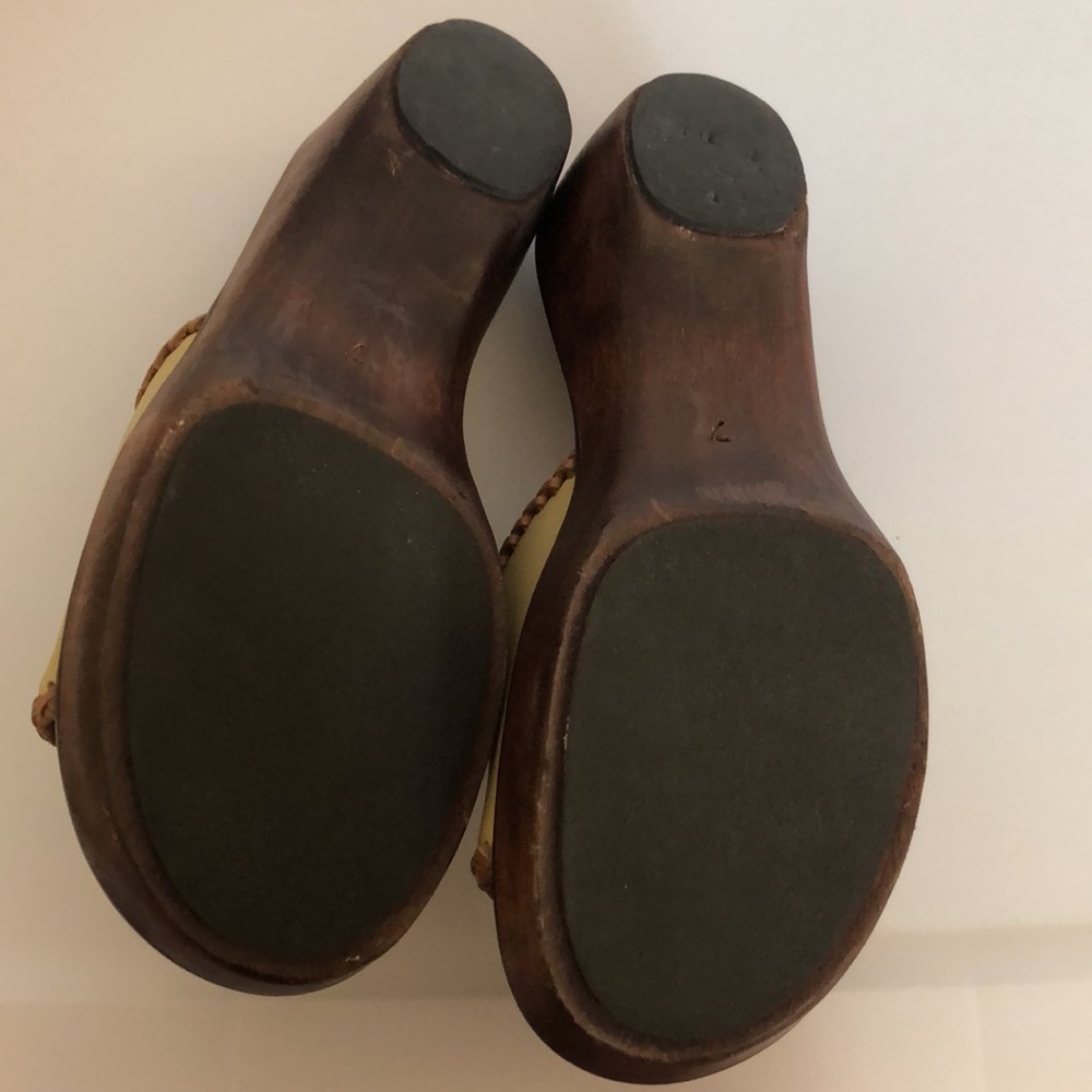 Frye - Picture 8 of 9